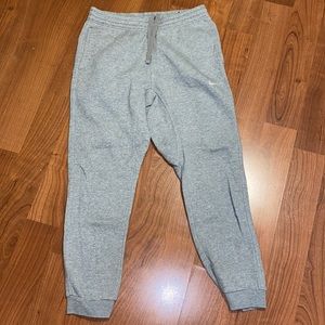 Nike Sportswear Club Fleece
Men's Tapered Pants